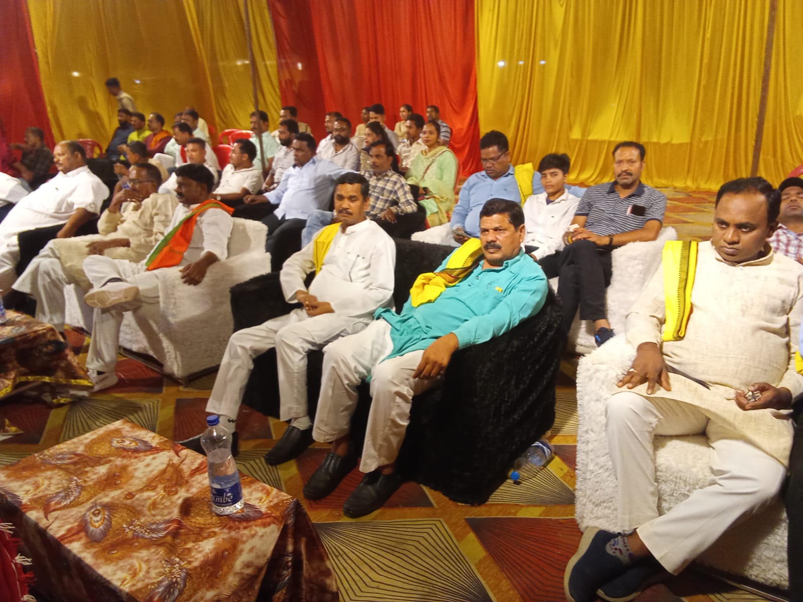 IMG-20240612-WA0003 गोंडवाना गणतंत्र पार्टी जल जंगल और जमीन के लड़ाई के साथ-साथ भाईचारा एक दूसरे से मिलजुल कर रहने का संदेश दिया।